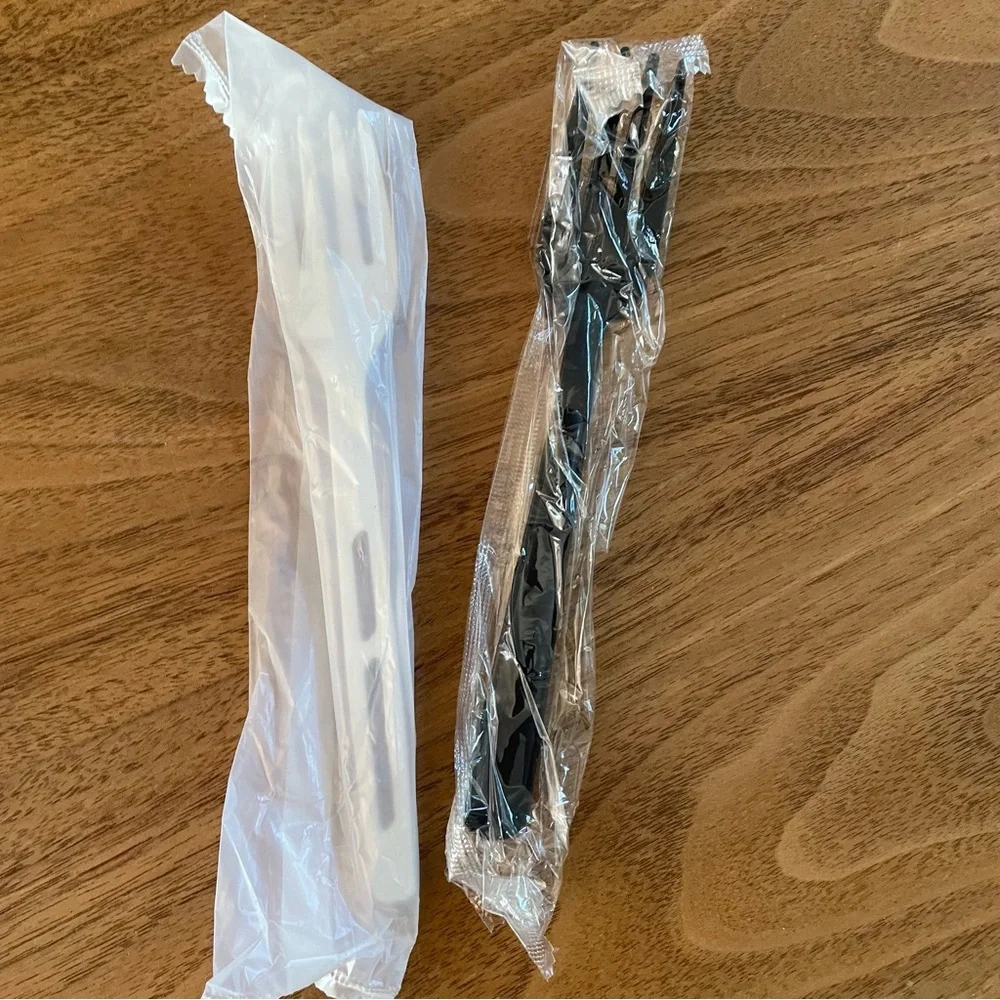 NIP sealed plastic cutlery
